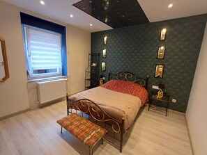 4 sovrum, strykjärn/strykbräda, wi-fi och sängkläder