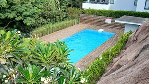 室外游泳池
