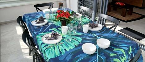 تناول الطعام