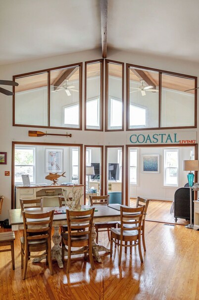 Quiet Resort! Relax, Play & Explore - Family-Friendly Vintage Home on the Canal!