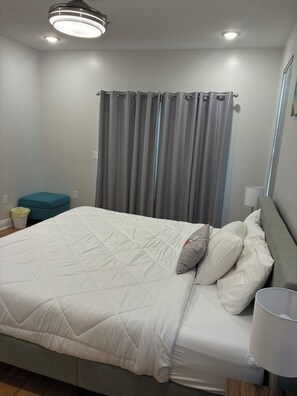 1 habitación, tabla de planchar con plancha, wifi y ropa de cama 