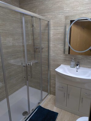 Bathroom - Allen's property (Birmingham)