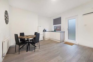 Dining - 2BR in Station Road With WiFi and Street Parking (County Durham)