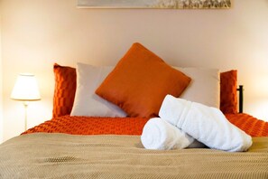 2 bedrooms, Internet, bed sheets