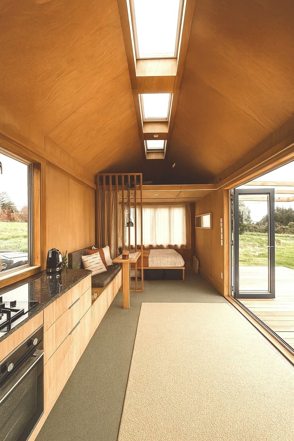 1 chambre, fer et planche à repasser, draps fournis