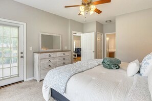 3 室のベッドルーム、アイロン / アイロン台、WiFi (無料)、ベッドシーツ