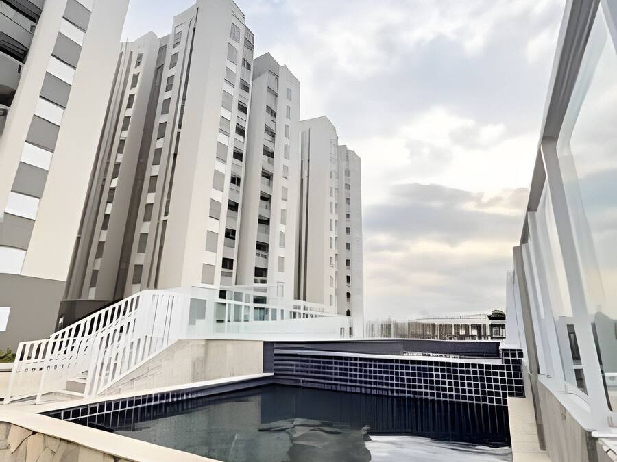 Basic Apartment | Pool