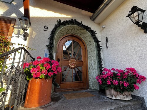 Fackler Apartments 1 Riederstein - Relaxed Bavarian Living Near Lake Tegernsee