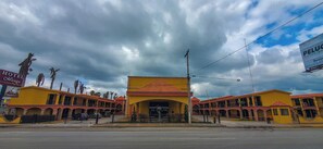 واجهة المنشأة