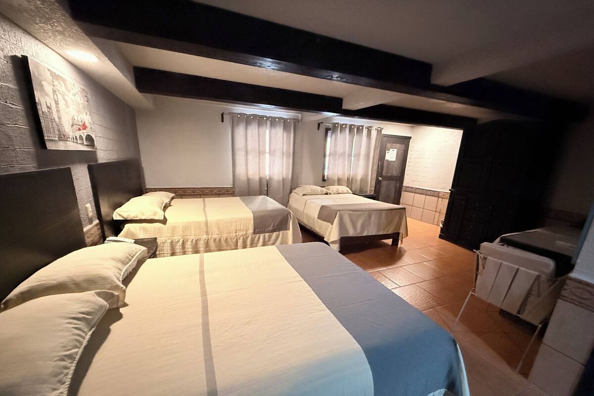 Quadruple Room, Private Bathroom | WiFi (free)
