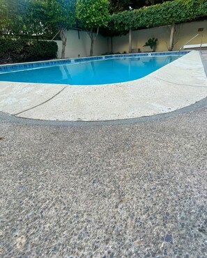 Pool - Welcoming Apartment with Pool & Sauna In Oakland (Oakland)
