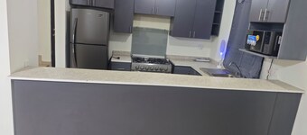 CASA ZONA AEROPUERTO 3 RECÁMARAS CLIMA TOTAL INTERNET Y PLAZAS COMERCIALES cerca