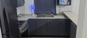 CASA ZONA AEROPUERTO 3 RECÁMARAS CLIMA TOTAL INTERNET Y PLAZAS COMERCIALES cerca