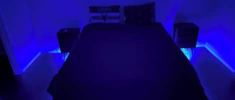 2 chambres, fer et planche à repasser, Wi-Fi gratuit, draps fournis