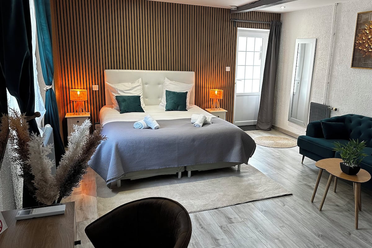 Studio, Balcony, Courtyard View | Desk, free WiFi