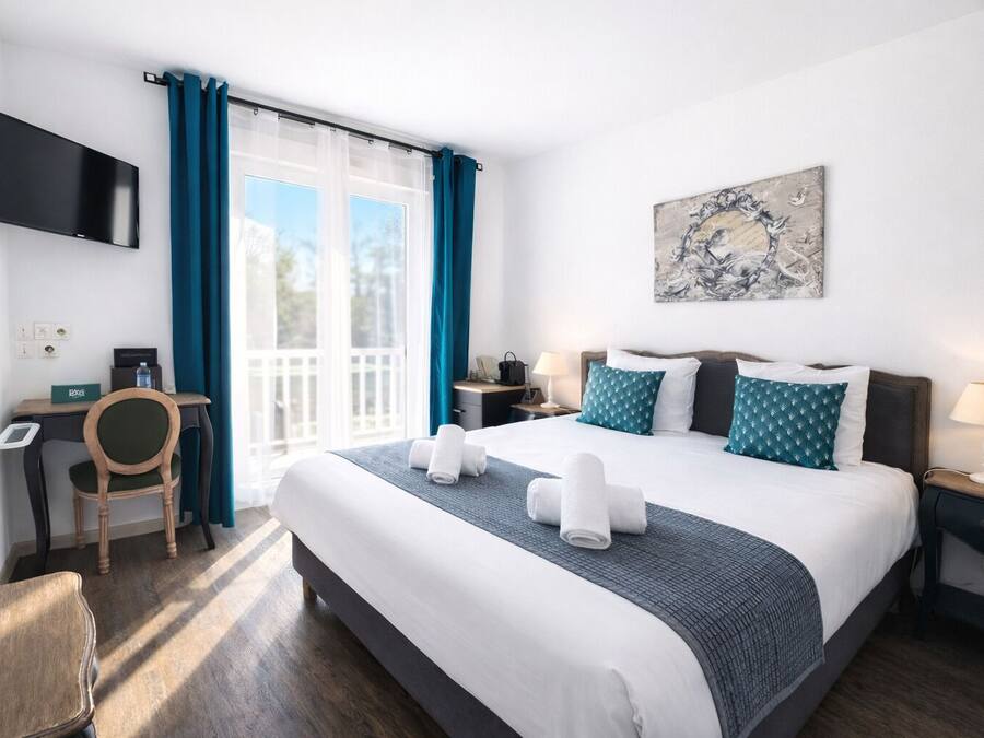 Superior Double Room, Balcony, Pool View | Minibar, desk, laptop workspace, free WiFi
