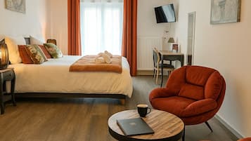 ห้องซูพีเรียสวีท, ระเบียง, วิวสวนสาธารณะ | มินิบาร์, โต๊ะทำงาน, พื้นที่ทำงานแบบใช้แล็ปท็อป, เปลนอนเด็กแบบพกพา