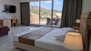 Superior Double or Twin Room, 1 Bedroom, Pets not allowed, Mountain View | Desk, free WiFi