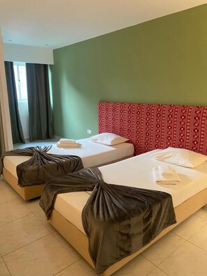 Chambre Standard double ou avec lits jumeaux, non-fumeur | Bureau, accès au Wi-Fi (inclus)