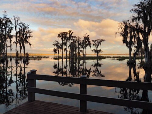 Lakefront 12BR Estate | Pool, Games, Weddings