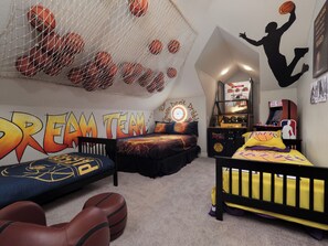 12 bedrooms, desk, iron/ironing board, travel crib