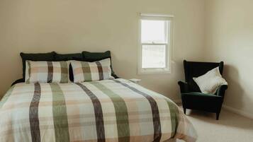 3 bedrooms, iron/ironing board, travel cot, bed sheets