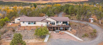 Aspen Oasis with Hot Tub and Mnt View
