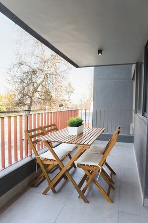 Apartemen Keluarga, Bebas Asap Rokok, balkon | Teras/patio