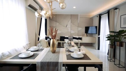 Suite Room by Echa at Alesha House