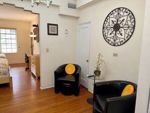1 bedroom, desk, iron/ironing board, travel cot - Stay in the heart of South Beach’s coveted SoFi neighborhood—a short walk to the sand. This comfortable Studio setup features 2 queen beds, fast WiFi, and the rare perk of FREE parking. A simple, spacious home base for enjoying Miami Beach. (Miami Beach)