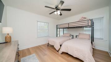 2 bedrooms, desk, free WiFi, bed sheets