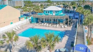 A heated pool - Endless Summer! Sleeps 7! Golf Cart Available! (Panama City Beach)