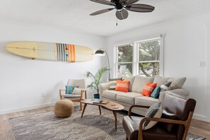 Älytelevisio, kirjoja, stereot