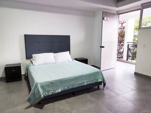 WiFi - Studio 203 in Poblado 1 block from the park (Medellín)