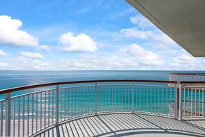 Property grounds - Luxury Penthouse Oasis • Panoramic Gulf Views (Navarre)