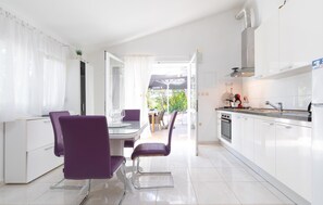 Fridge, oven, dishwasher, coffee/tea maker - Gorgeous home in Vela Luka (Vela Luka)