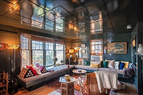 The Explorer’s Retreat • West End, King Suite