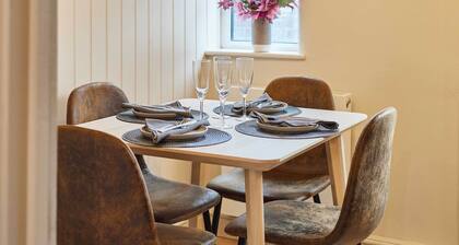 Host Stay Daisy Cottage