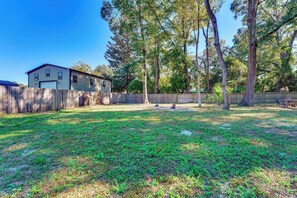 Property grounds - Paddle, Hike & More: Quiet Home in High Springs! (High Springs)