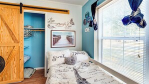 Unclassified image, 4 of 27, button - Paddle, Hike & More: Quiet Home in High Springs! (High Springs)