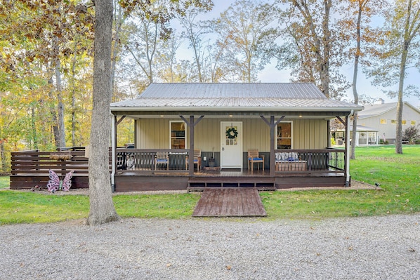 Exterior - Walk to Marina & Beach: Charming Home in Hardin (Hardin)