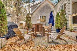 Outdoor dining - < 1 Mi to Dtwn Ogunquit! Coastal Family Retreat (Ogunquit)