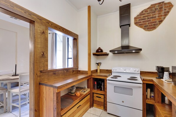 Fridge, microwave, coffee/tea maker, toaster