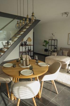 Dining - Maisonette Stadtglück - in the middle of the old town, shopping, culture & discoveries (Koblenz)