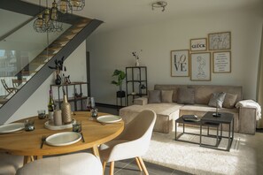 TV - Maisonette Stadtglück - in the middle of the old town, shopping, culture & discoveries (Koblenz)