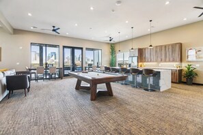 Spielezimmer