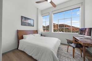 2 bedrooms, iron/ironing board, Internet, bed sheets - Stay in the Historic Old Bisbee High School (Bisbee)