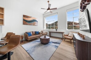 Living area - Stay in the Historic Old Bisbee High School (Bisbee)