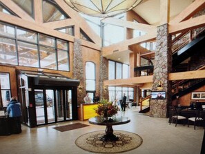 Lobby - HAVE A FANTASTIC LUXURIOUS VACATION AT FABULOUS WESTGATE IN PARK CITY.

  
.  
, (Park City)