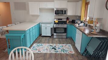 Microwave, oven, stovetop, dishwasher